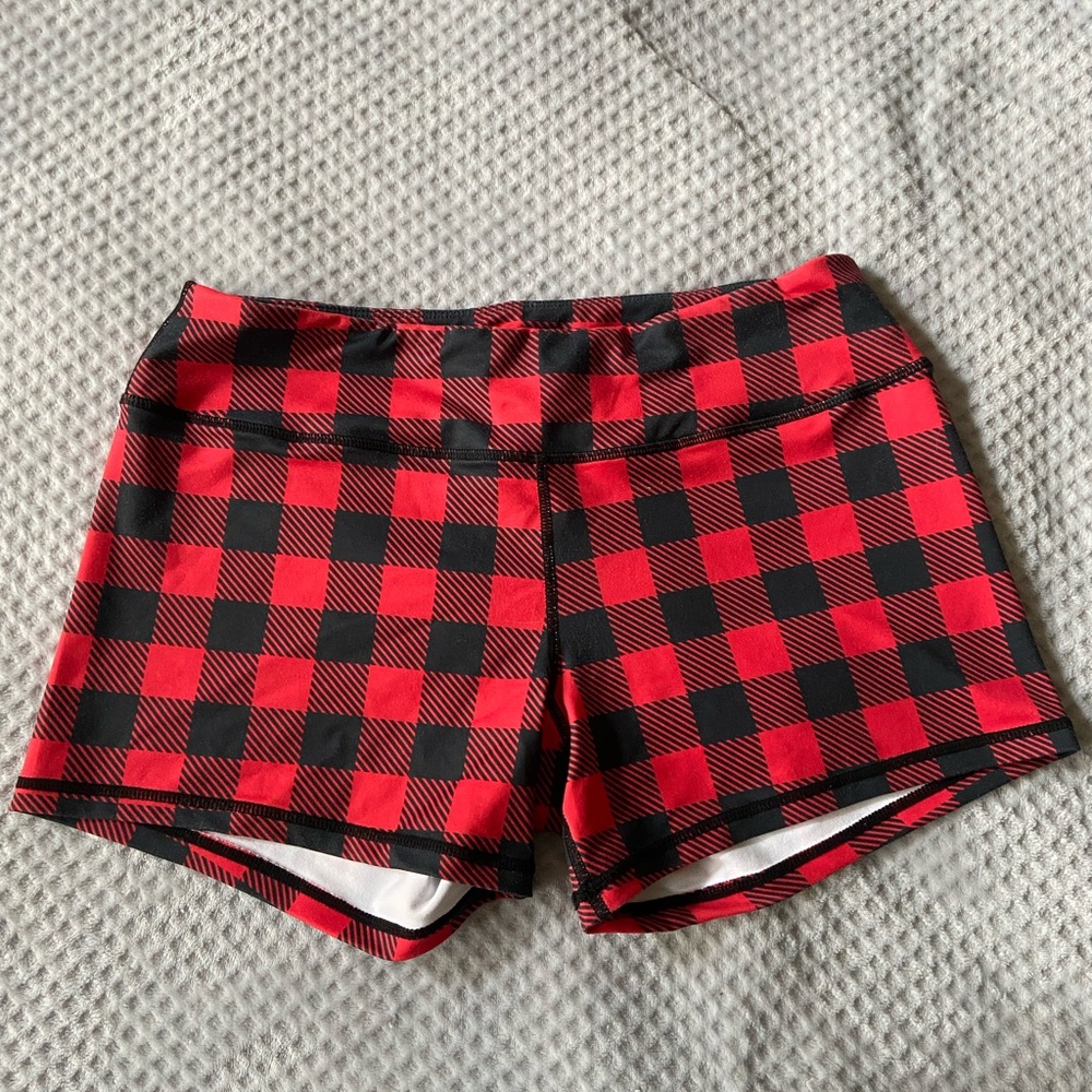 Born primitive booty shorts